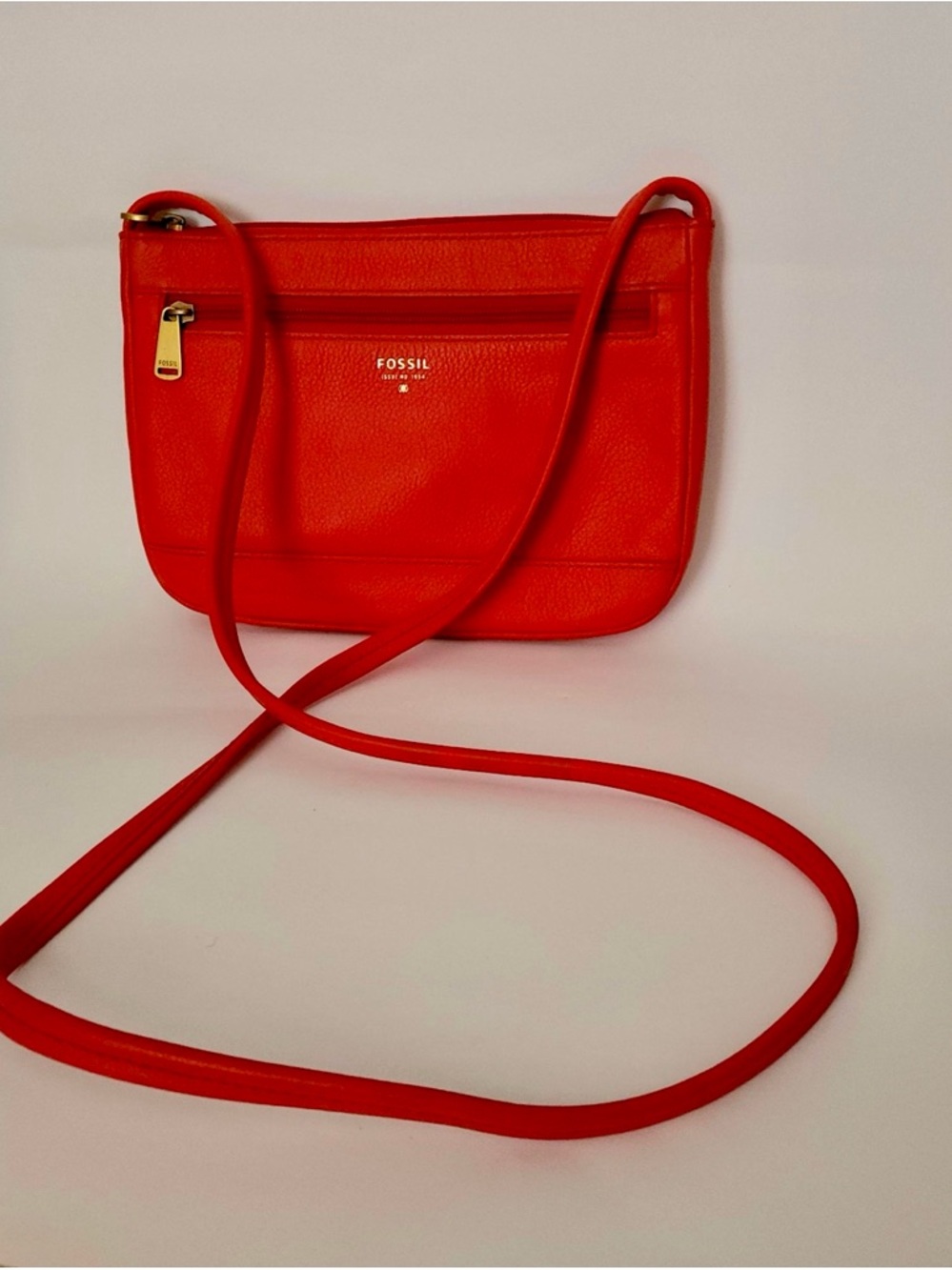 1954 Fossil Red Pebbled Leather Crossbody Purse with Gold Hardware.